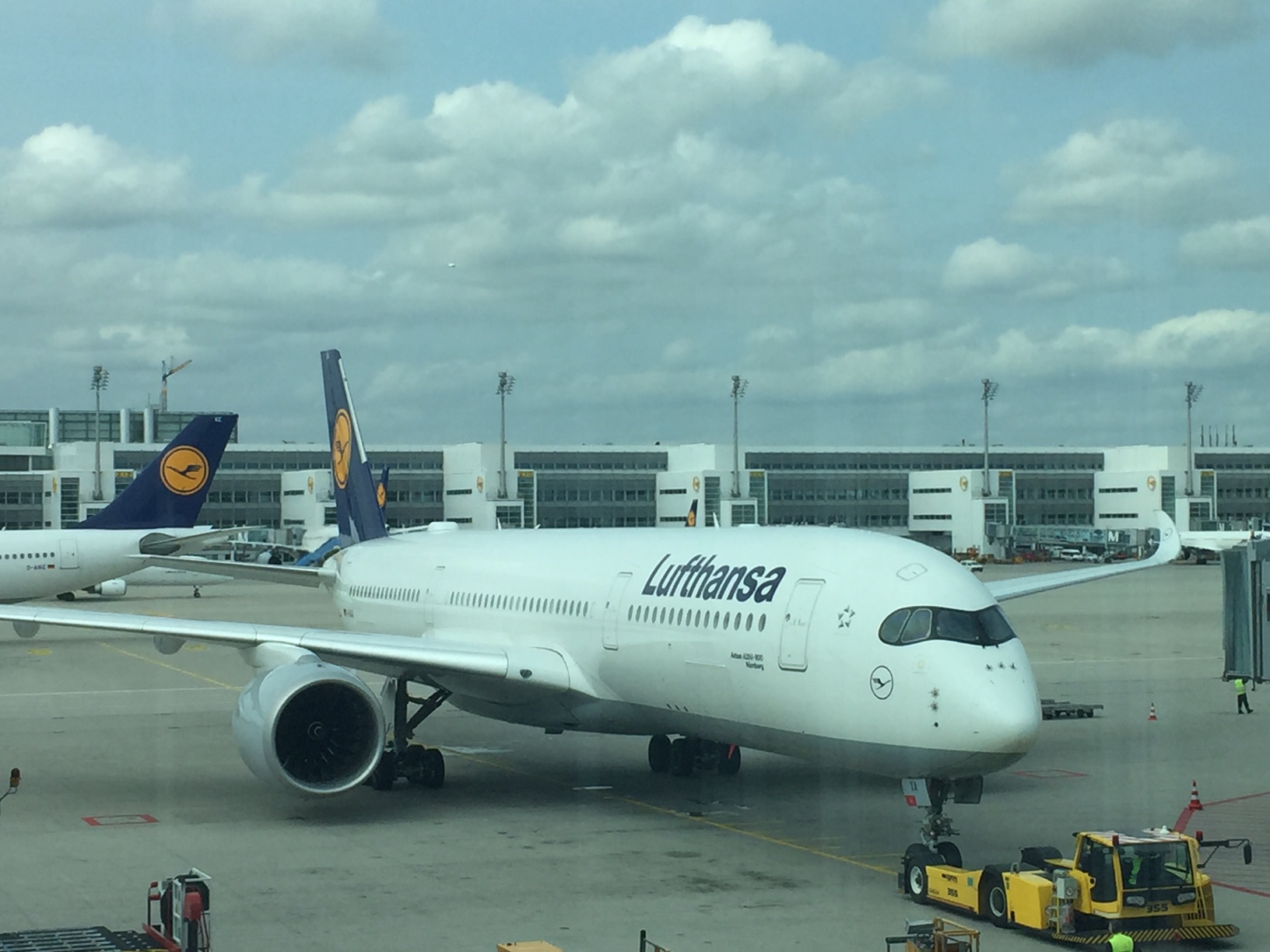 Lufthansa Budapestre érkező A350-ös repülőgépe, a müncheni felszállás előtt. . Fotó: Hirschler Erika / Vista