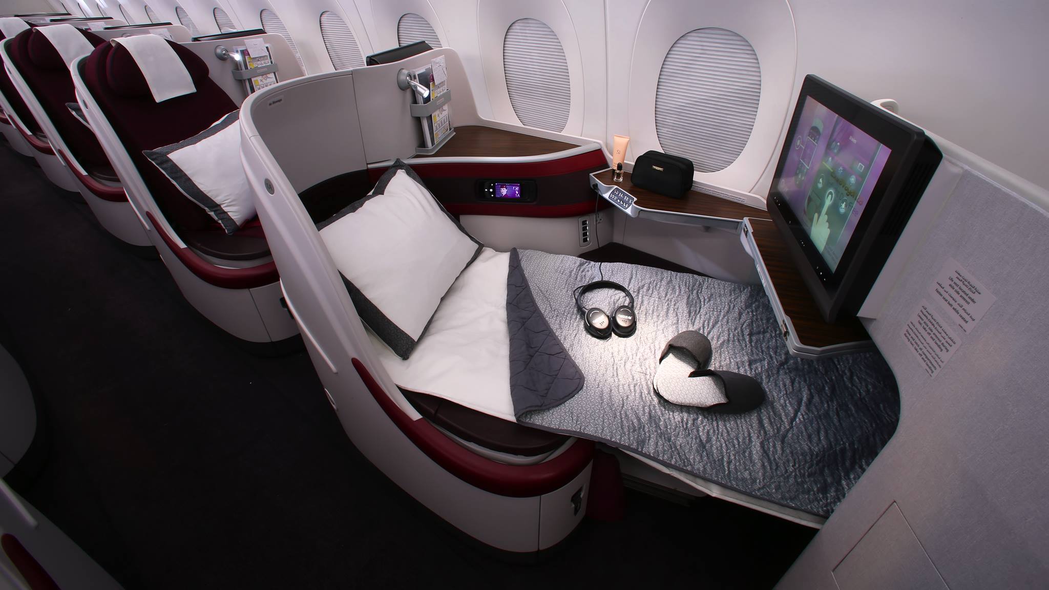 Qatar Airways business class - vízszintes ággyá alakítható ülések