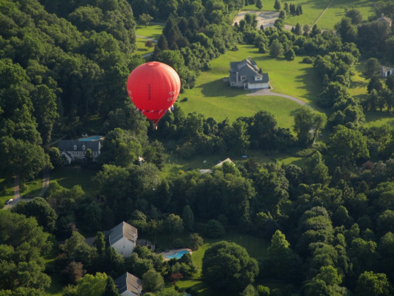 Hőlégballon a pennsylvaniai táj felett