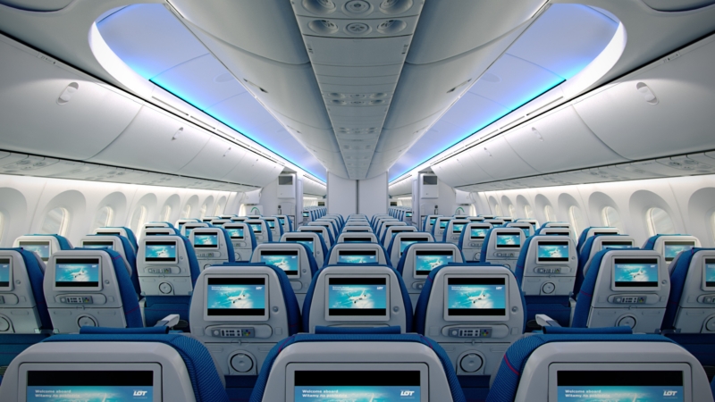 LED hangulatvilágítás, párásabb és frissebb levegő a LOT B787 Dreamlinerén