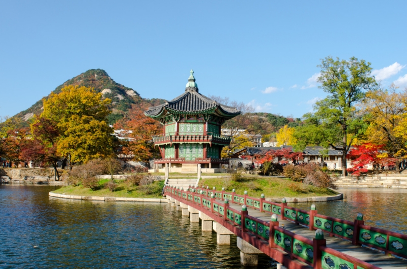 Szöul, a Gyeongbokgung palota kertje