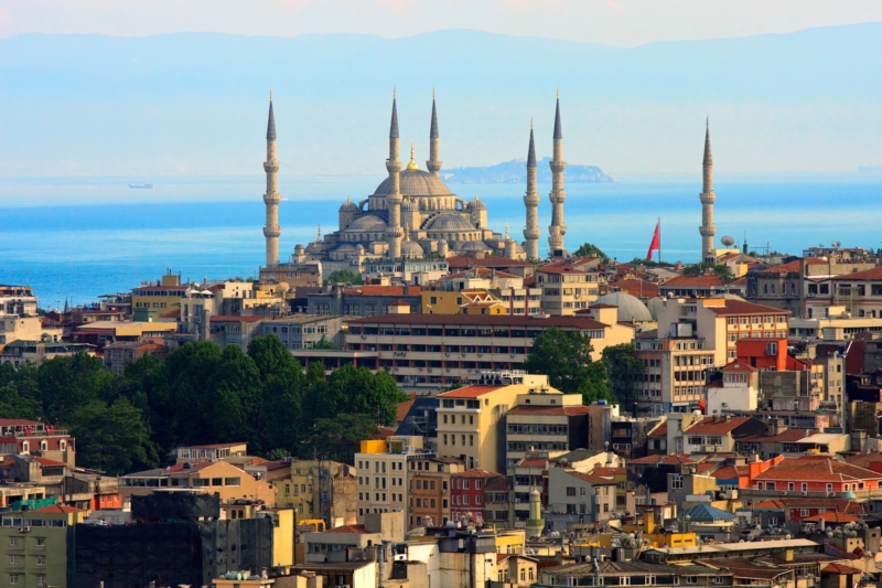A Turkish Airlines 2015. július 3-ától napi négy járatot indít a Budapest Isztambul útvonalon.